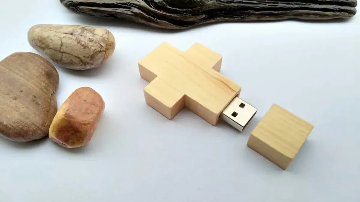 customized wooden cross shape usb flash drive