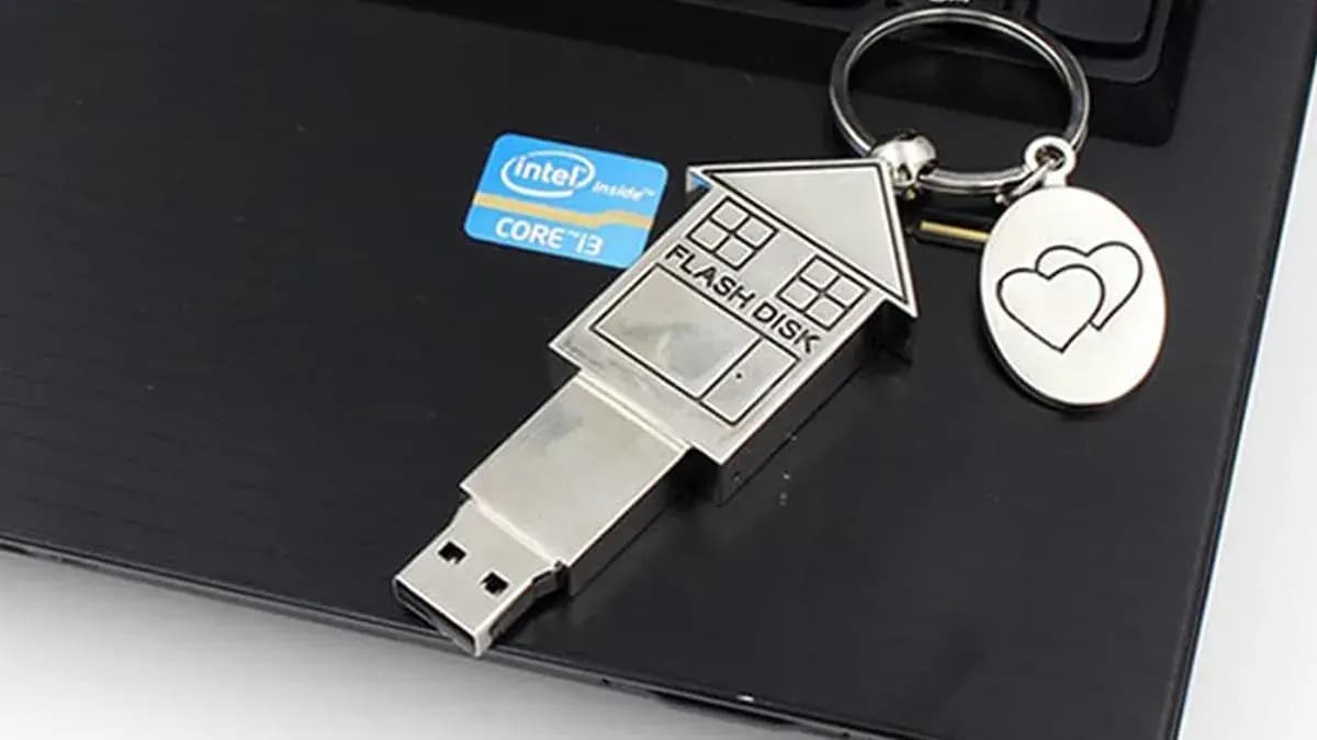 a metal house pendrive